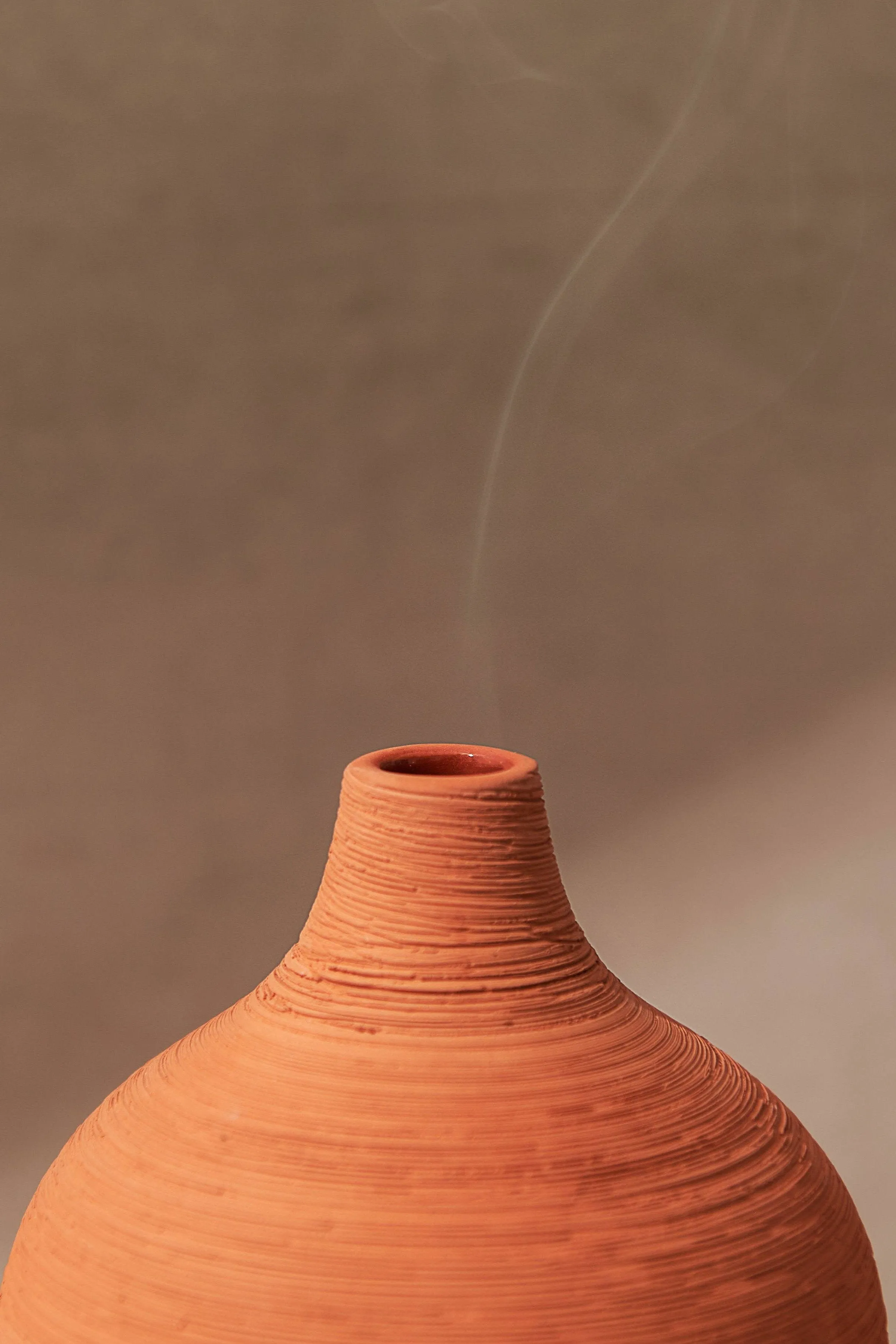 Lit By Drew Textured Terracotta Candle Moroccan Amber   Orris Root