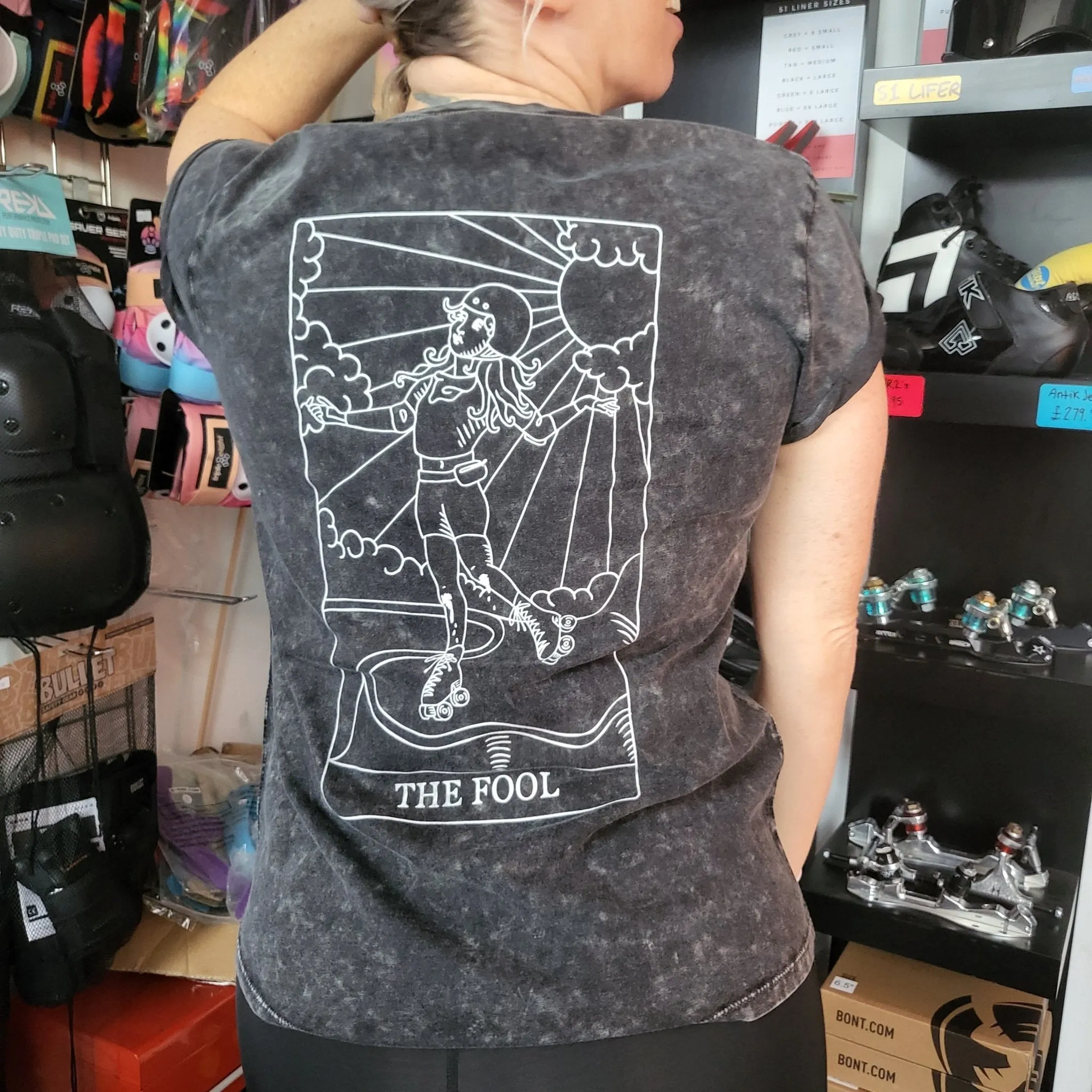 THE FOOL Rolled Sleeve T-Shirt